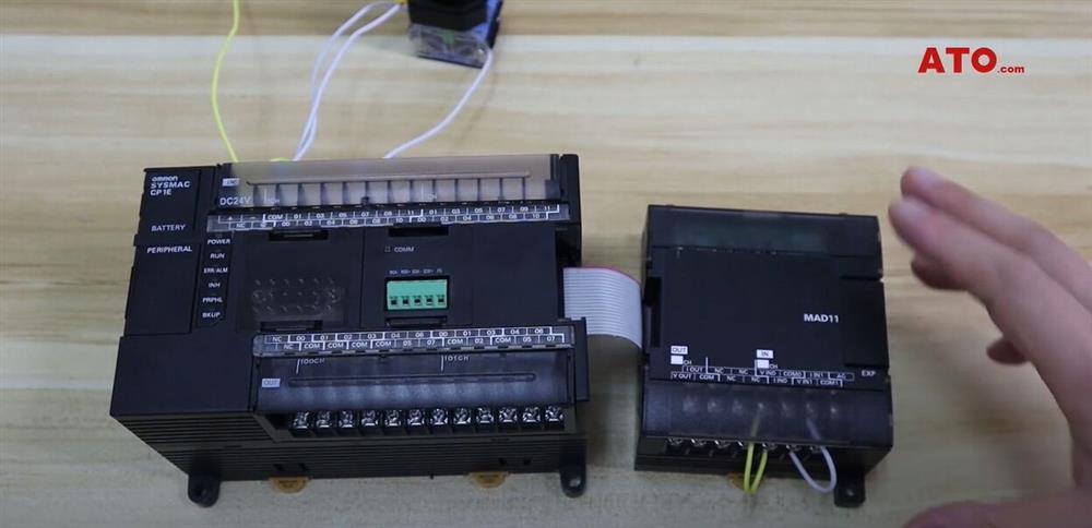PLC and analog module MAD11