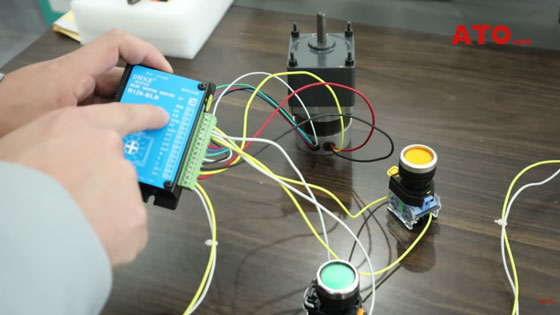 Gear motor operation demonstration