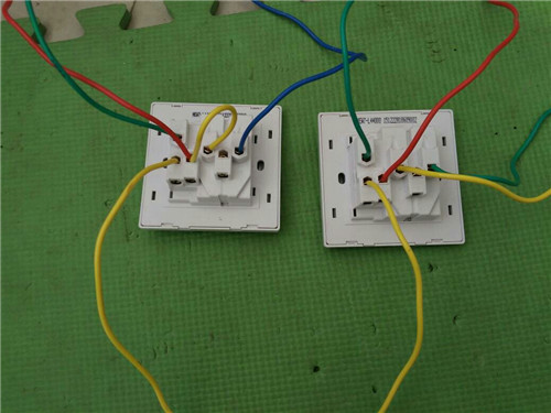 How to wire the terminal block