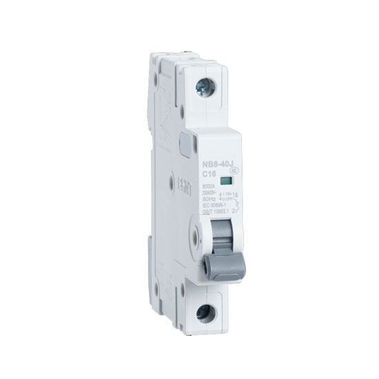Mini clearance circuit breaker